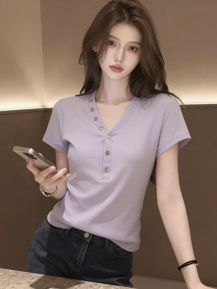 부드러운 향기로운 芋 보라색 티셔츠 여성 2026 년 여름 새로운 금속 버클 V넥 디자인 센스 슬림해 보이는 몸매 가꾸기 반팔 맨위 상세 이미지 2