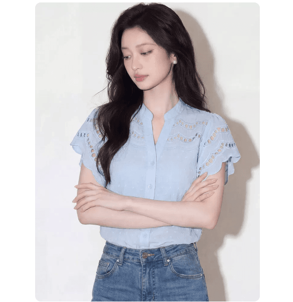 프랑스식 파란색 V넥 홀로우 아웃 반팔 여성 셔츠 2026 새로운 여름 자이언트 잘 생긴 슈퍼 화재 연령 감소 작은 대중 맨위 이미지 2
