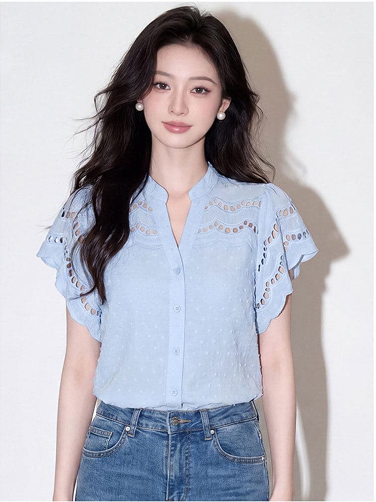 프랑스식 파란색 V넥 홀로우 아웃 반팔 여성 셔츠 2026 새로운 여름 자이언트 잘 생긴 슈퍼 화재 연령 감소 작은 대중 맨위 상세 이미지 3