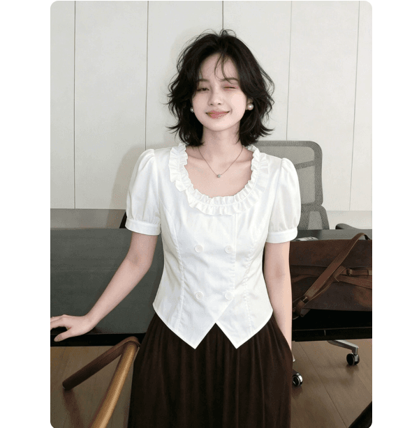 프랑스식 라운드 넥 프릴 반팔 셔츠 여자 2026 새로운 여름 고급 센스 빛 럭셔리 연령 감소 외국 가스 맨위