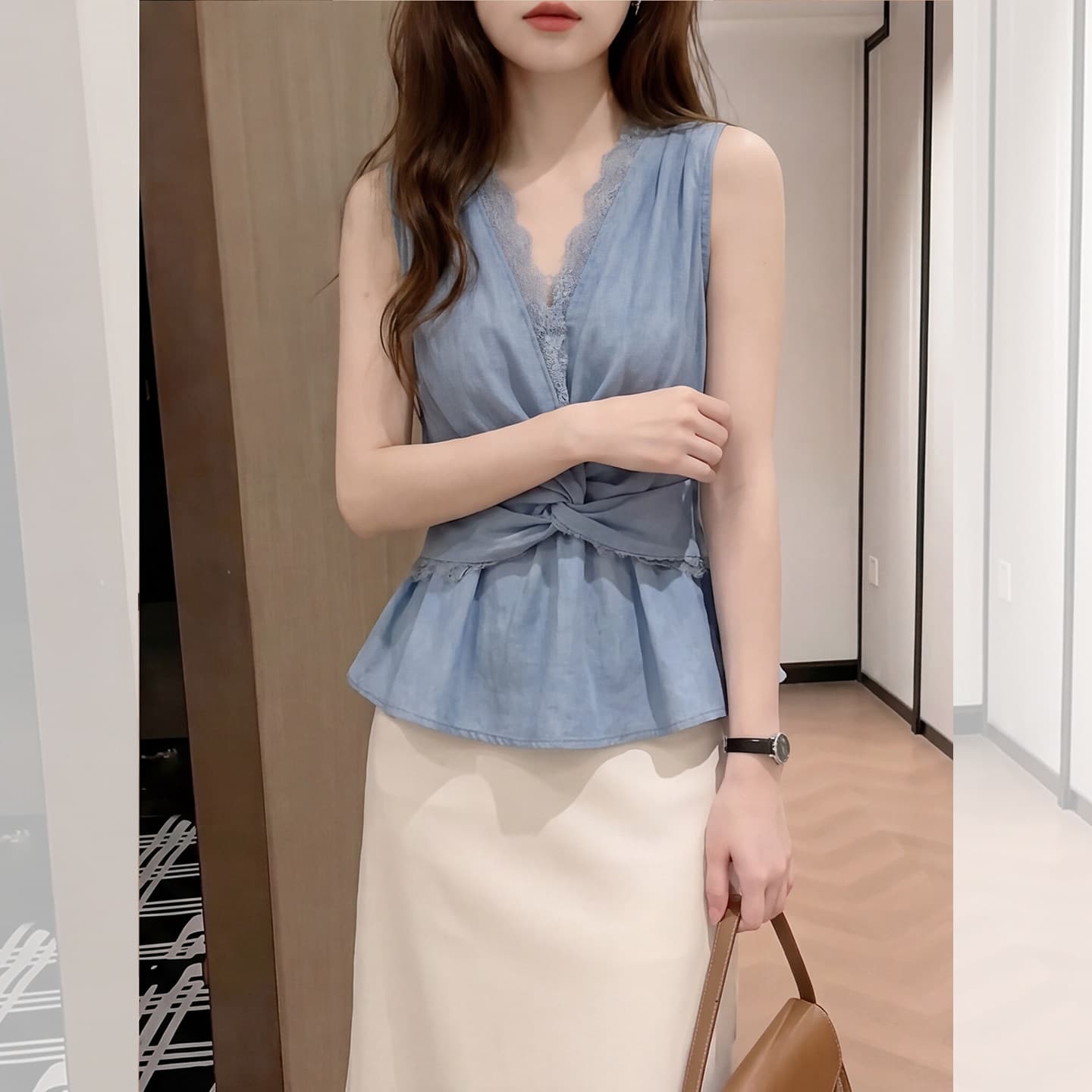 파란색 빛 요리 한 명문 여성 바람 레이스 V넥 조끼 여성 의류 여름 달콤한 핫걸 비틀림 셔츠 빅 사이즈 민소매 맨위 상세 이미지 5