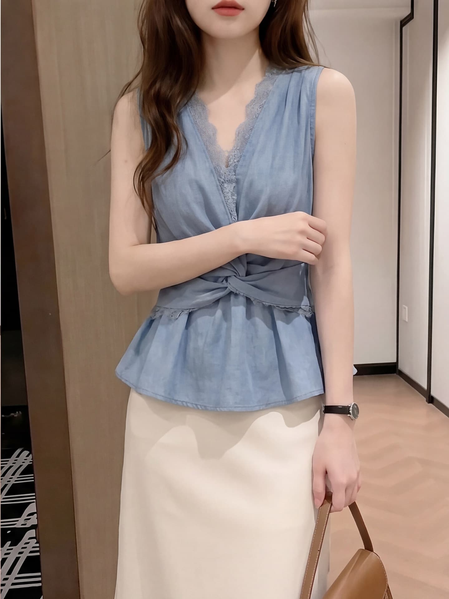 파란색 빛 요리 한 명문 여성 바람 레이스 V넥 조끼 여성 의류 여름 달콤한 핫걸 비틀림 셔츠 빅 사이즈 민소매 맨위 상세 이미지 9