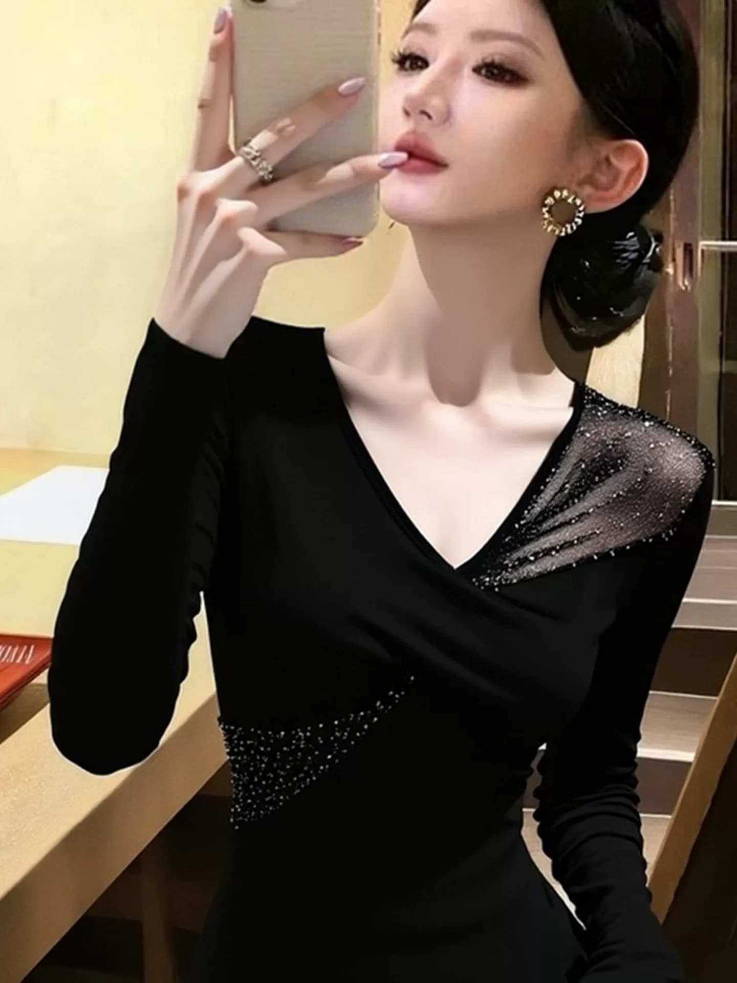 Chic 달콤한 핫걸 핫픽스 검정색 V넥 연삭 털 기본 셔츠 여성 인사이드 가져 가라. 가을 겨울 망사 패치워크 긴팔 티셔츠 맨위 상세 이미지 1