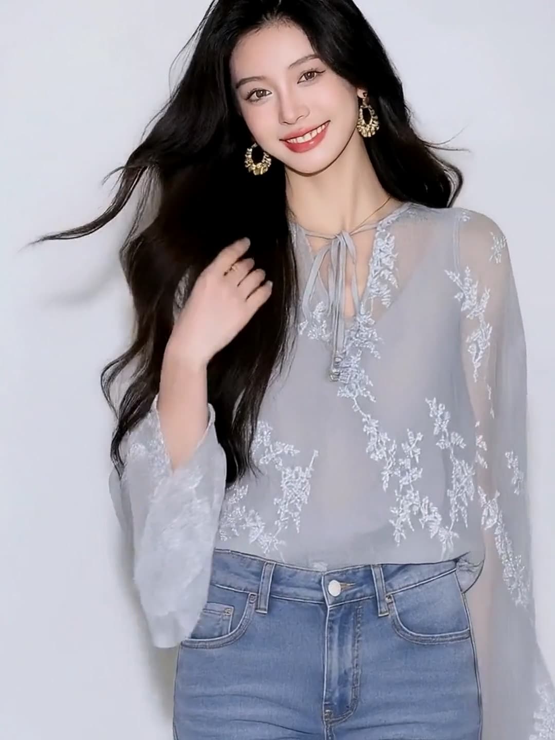 파란색 자카드 나팔 소매 레이스 업 셔츠 맨위 여성 2026 새로운 여름 품격 외부 가져 가라. 얇은 스타일 풀오버 블라우스 상세 이미지 5
