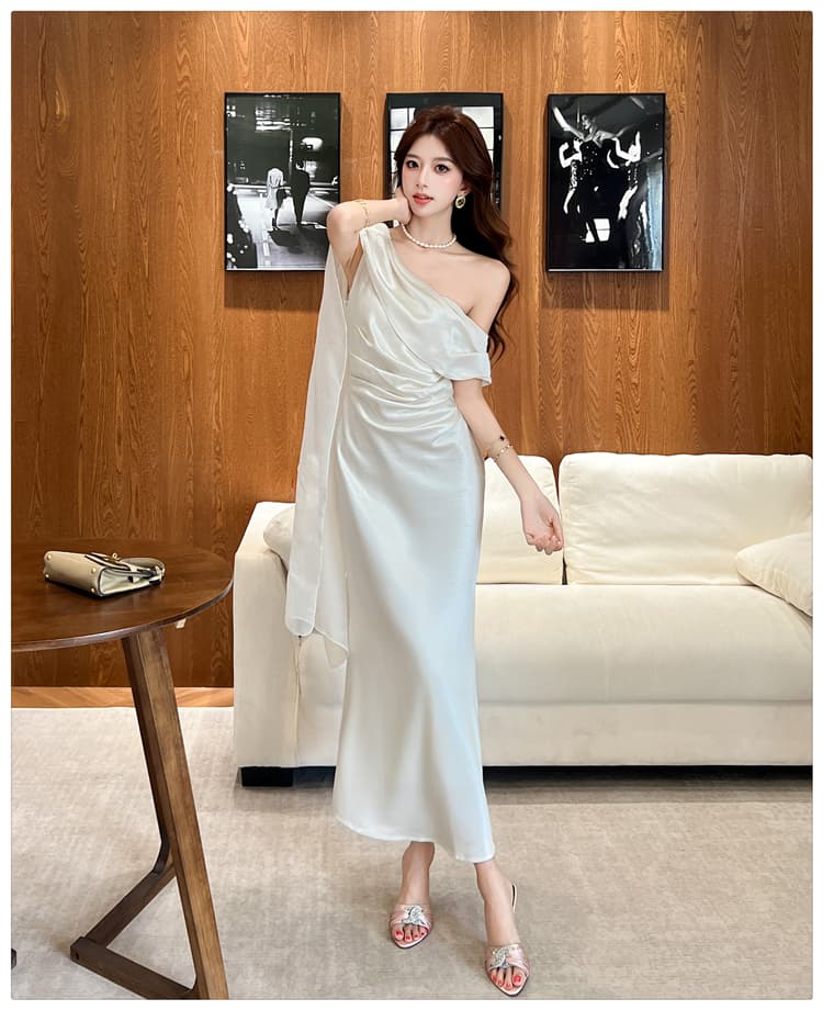 실사 2026 여름 새로운 화이트 새틴 비스듬한 어깨 여성 드레스 프랑스식 고급 센스 리본 몸매 가꾸기 예복 롱 스커트 상세 이미지 17