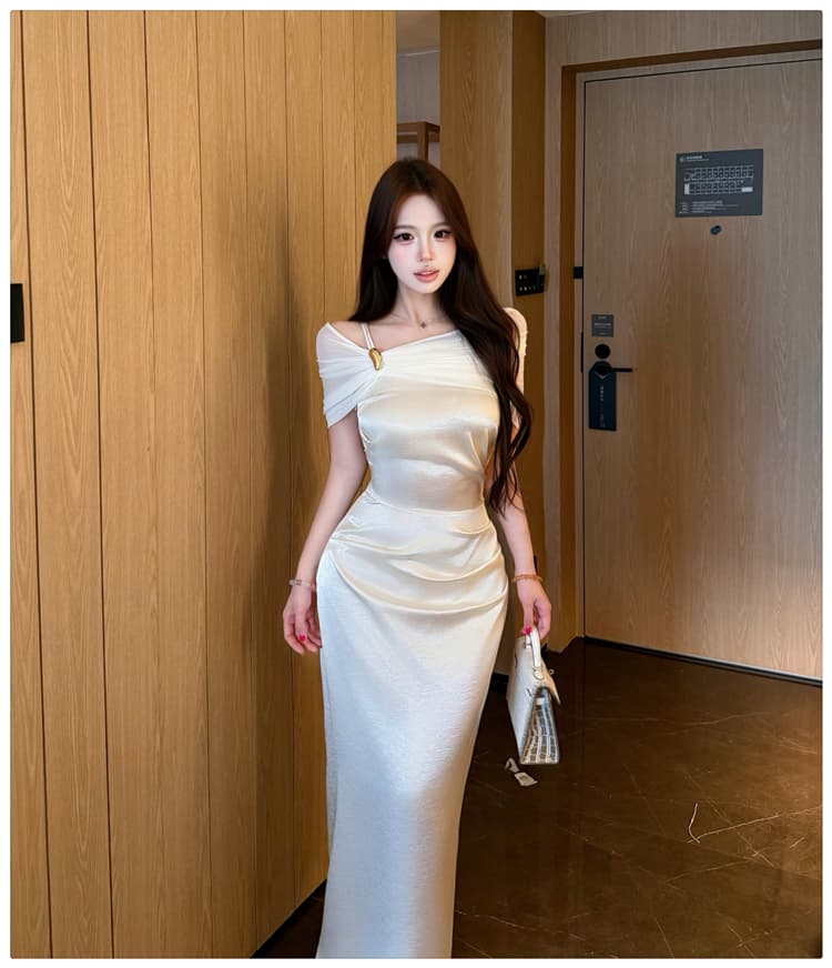 실사 프랑스식 디자인 센스 비스듬한 어깨 금속 버클 새틴 롱 스커트 여성 허리 수축 인어 꼬리 고급 센스 빛 럭셔리 예복 롱 스커트 상세 이미지 8