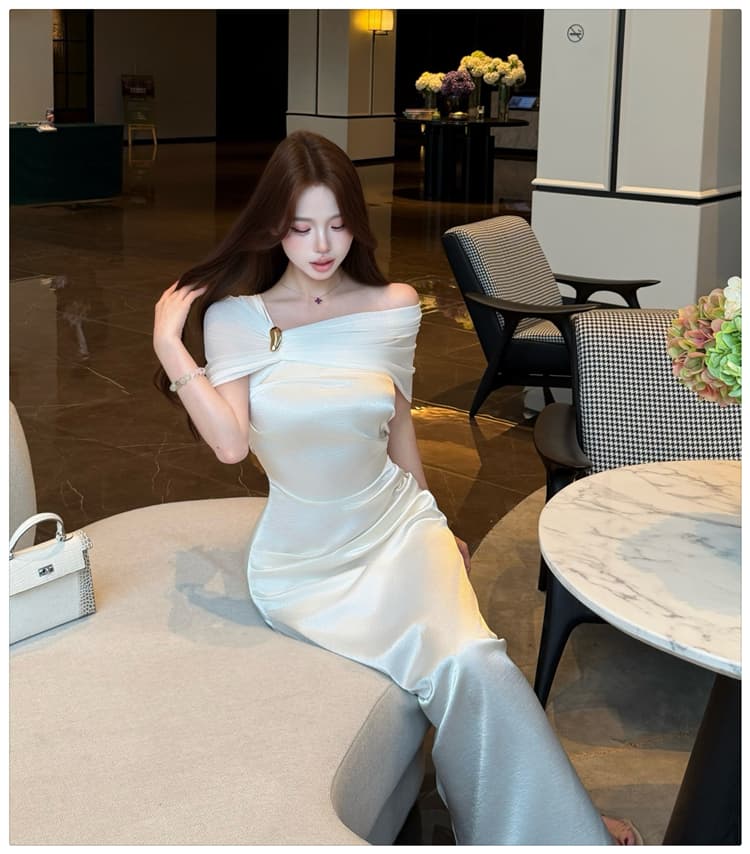 실사 프랑스식 디자인 센스 비스듬한 어깨 금속 버클 새틴 롱 스커트 여성 허리 수축 인어 꼬리 고급 센스 빛 럭셔리 예복 롱 스커트 상세 이미지 16