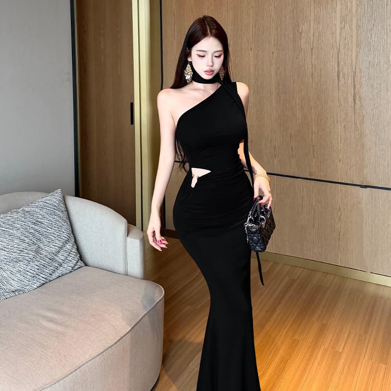 실사 품격 우아함 섹시함 비스듬한 어깨 행침 목 여성 드레스 여름 디자인 센스 리본 타이트 스커트 인어 꼬리 슬림해 보이는 롱 스커트 이미지 2