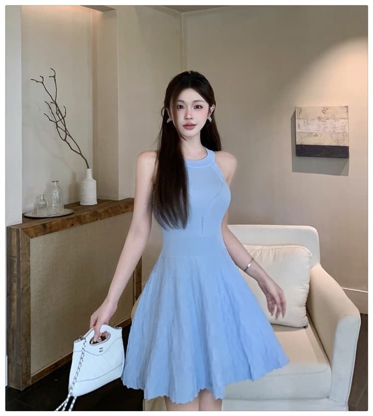 프랑스식 고급 센스 파란색 민소매 행침 목 여성 드레스 여름 새로운 슈퍼 잘 생긴 허리 수축 a 단어 단어별로 니트 원피스 상세 이미지 9