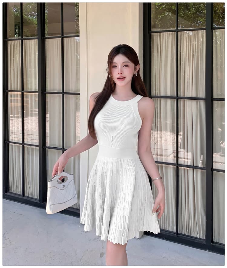프랑스식 고급 센스 파란색 민소매 행침 목 여성 드레스 여름 새로운 슈퍼 잘 생긴 허리 수축 a 단어 단어별로 니트 원피스 상세 이미지 17