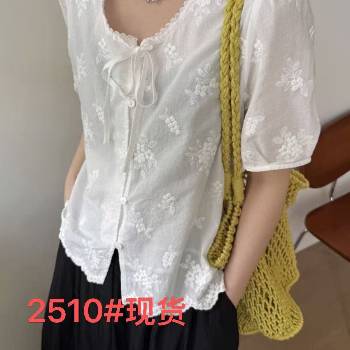 절묘한 바람 한국 동대문 품격 라운드 넥 자수 달콤함 레이스업 반팔 셔츠 작은 셔츠 여성 2026 여름