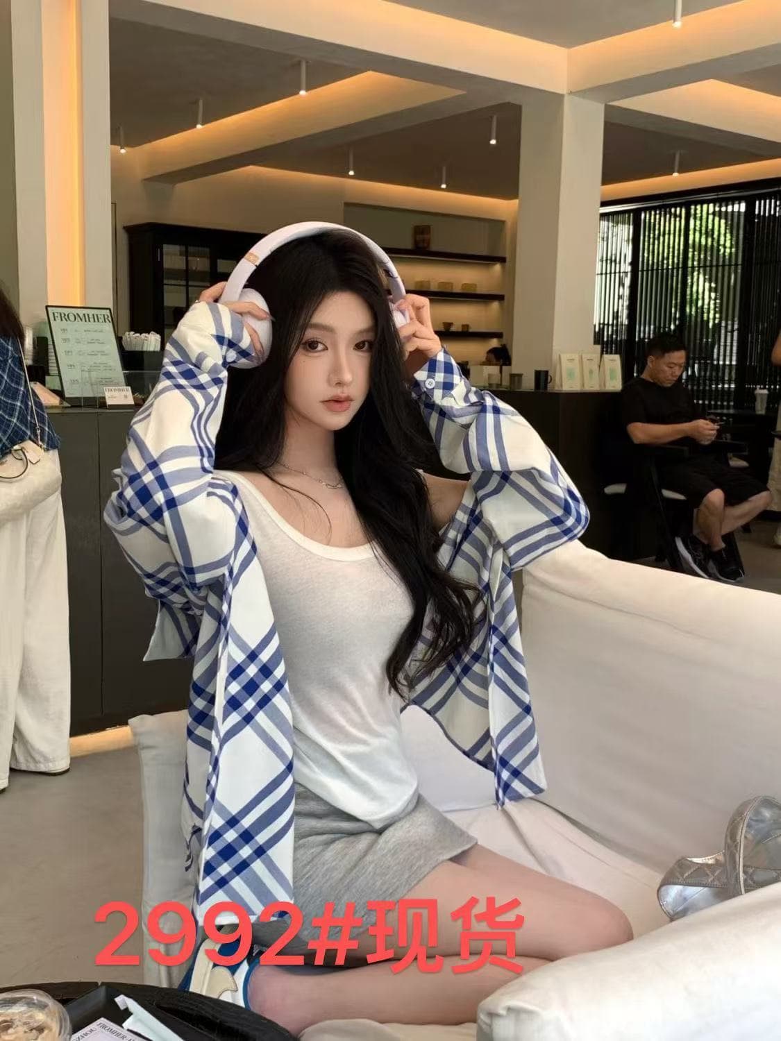 새로운 품격 다용도 블루 화이트 그리드 블루 화이트 스트라이프 긴팔 셔츠 재킷 루즈핏 캐주얼 자외선 차단 맨위 오픈 가디건 여성