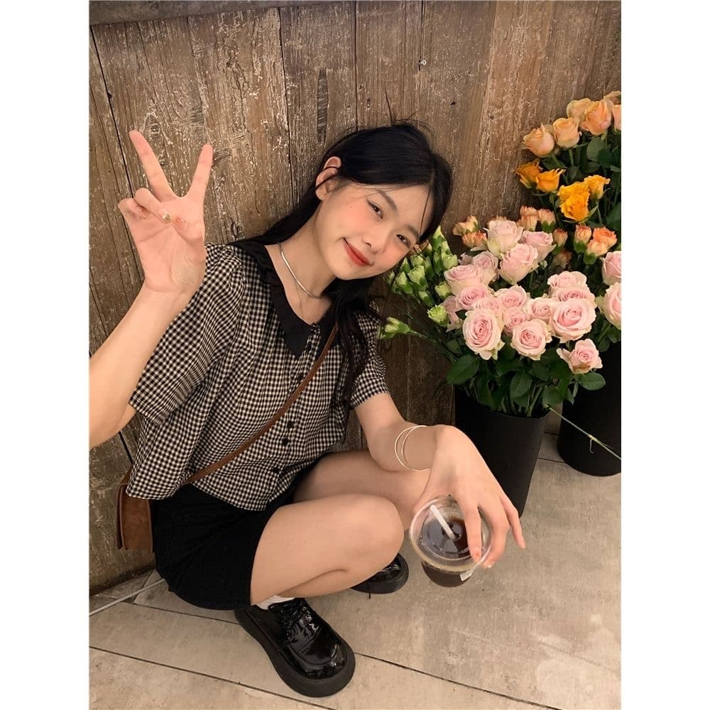 2026 여름 레트로 품격 체크무늬 셔츠 베이비 칼라 프릴 연령 감소 쇼트 스타일 셔츠 슬림해 보이는 반팔 맨위 상세 이미지 5