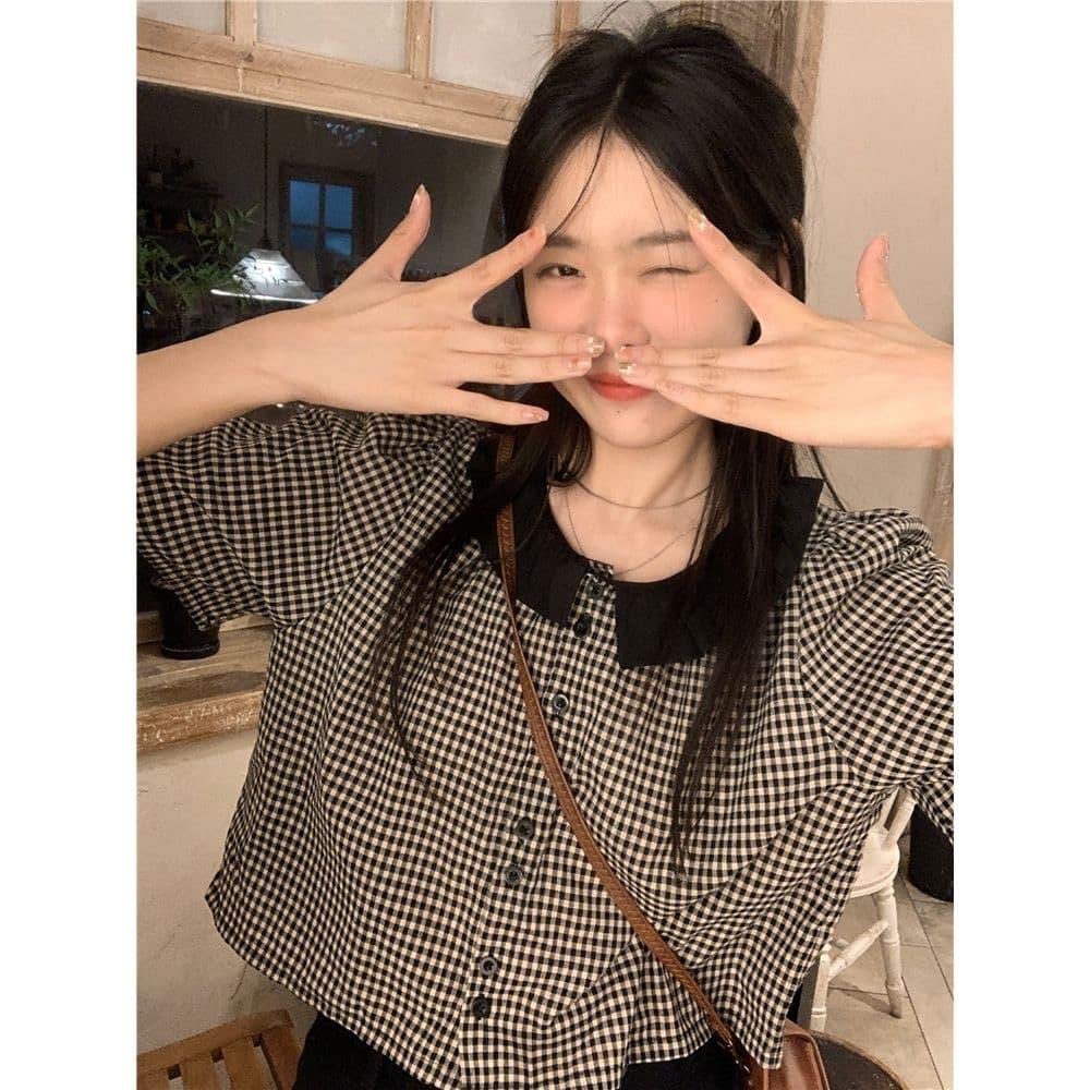 2026 여름 레트로 품격 체크무늬 셔츠 베이비 칼라 프릴 연령 감소 쇼트 스타일 셔츠 슬림해 보이는 반팔 맨위 상세 이미지 9