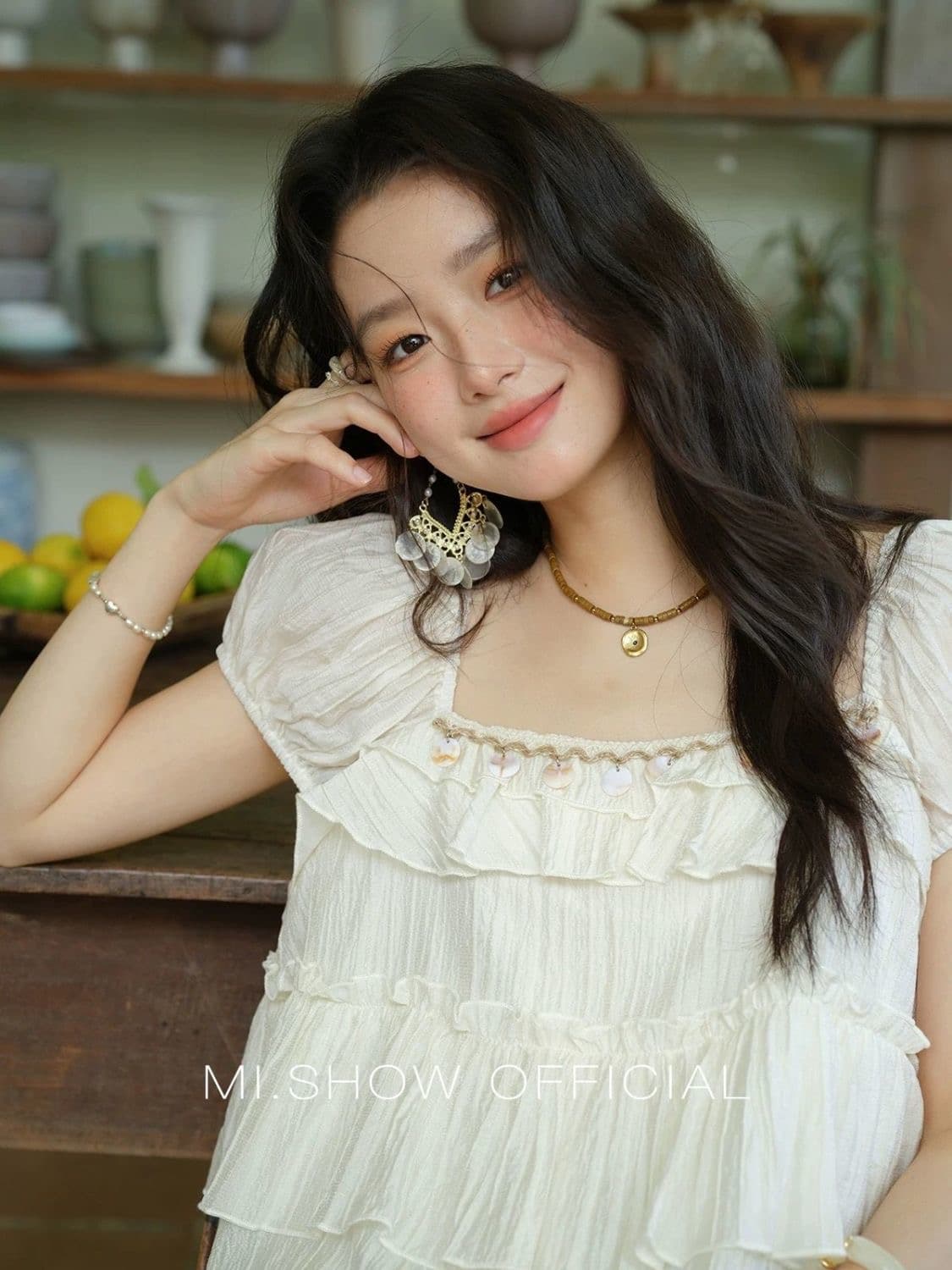 광장 칼라 주간 실크 작은 셔츠 여성 2026 여름 새로운 케이크 리본 슬림해 보이는 셔츠 맨위 여성 이미지 3