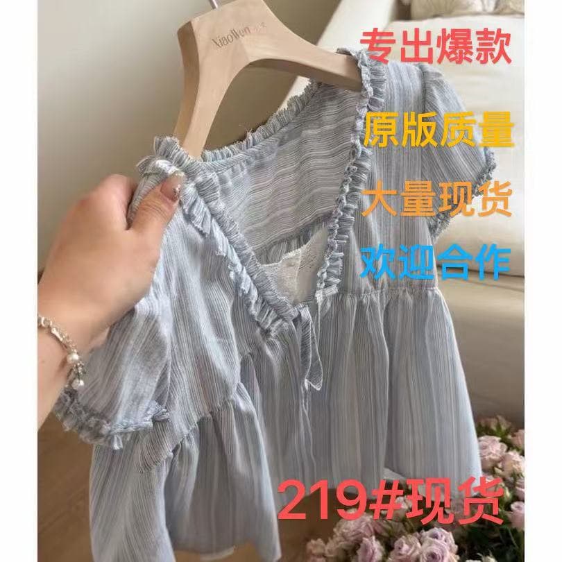 목이버섯 레이스 디자인 센스 V넥 페이크 레이어드 여성 셔츠 여름 신선함 루즈핏 슬림해 보이는 반팔 셔츠 맨위 서비스