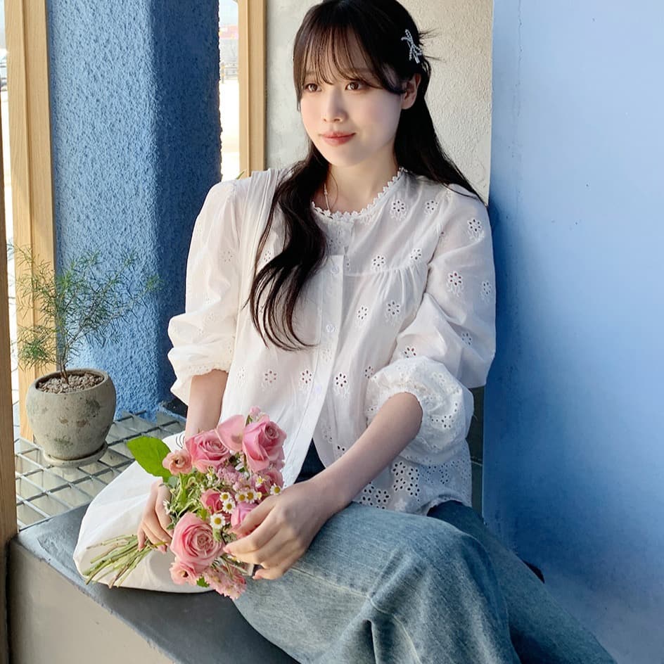 가을 한 부서 ins 바람 긴팔 셔츠 새로운 프랑스식 레트로 홀로우 아웃 자수 루즈핏 슬림해 보이는 맨위 여성 상세 이미지 4