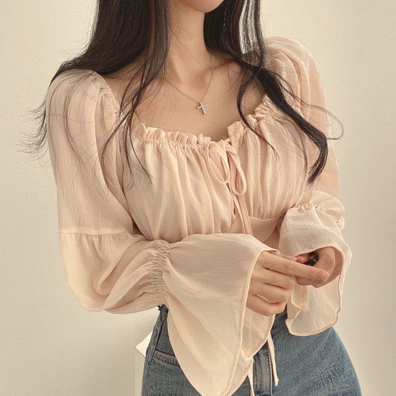 chic 이른 봄 프랑스식 작은 대중 프릴 부서 벨트 측면 칼라 허리 수축 나팔 소매 쉬폰 블라우스 외국 가스 쇼트 스타일 여성 셔츠 상세 이미지 2