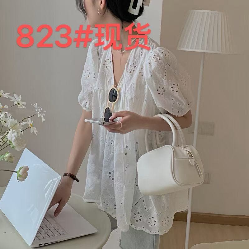 프랑스식 chic 거품 소매 홀로우 아웃 레이스 V넥 반팔 여성 셔츠 여름 새로운 디자인 센스 작은 대중 맨위 요정