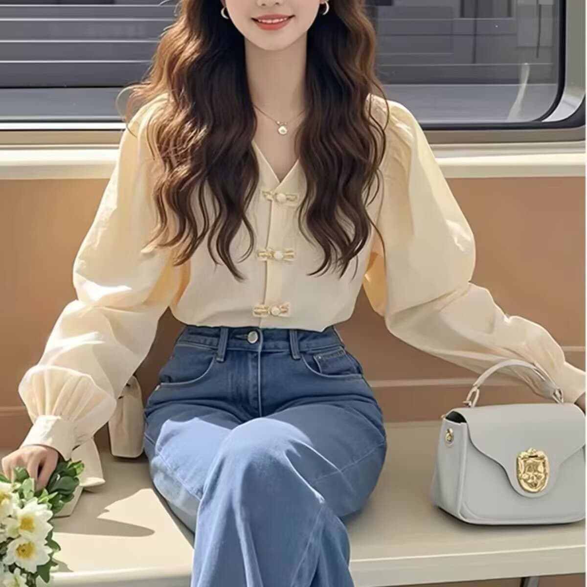작은 셔츠 새로운 중식 살구 색상 단추 긴팔 셔츠 2026 새로운 품격 고급 센스 프랑스식 맨위 셔츠 여성 의류 이미지 3