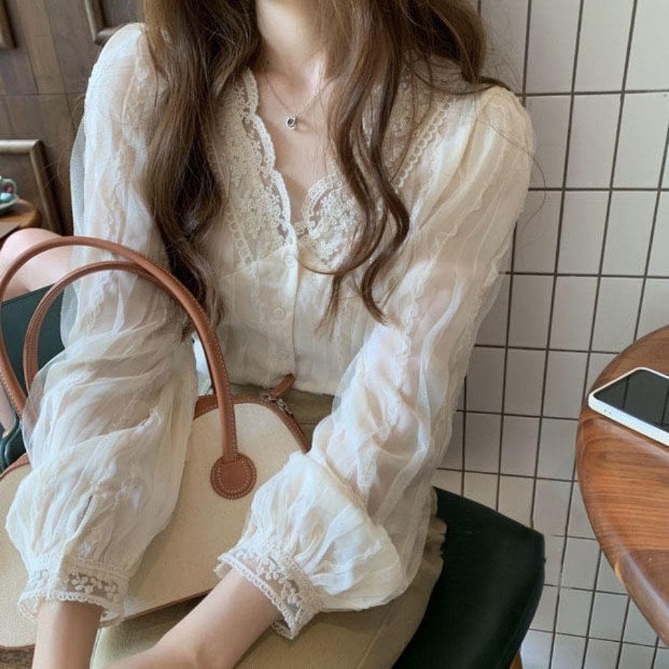 2026 가을 의상 새로운 여성 셔츠 프랑스식 달콤함 부드러운 Chic 작은 셔츠 패션 다용도 연령 감소 슬림해 보이는 맨위 상세 이미지 9