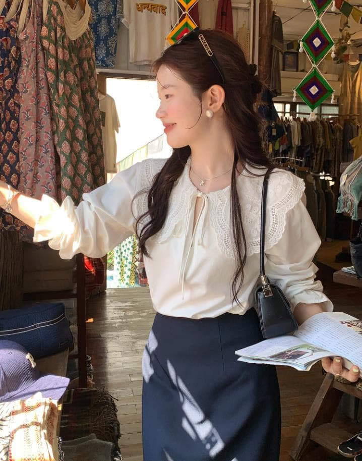 화재 화재 화재 전갈 빛 향기로운 한 부서 베이비 칼라 셔츠 여성 긴 소매 레이스 프랑스식 사소한 맨위 봄 셔츠 상세 이미지 4