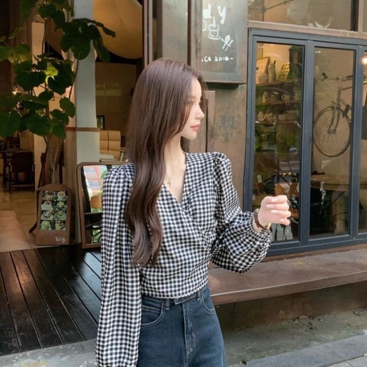 프랑스식 분위기 센스 V넥 거품 소매 체크무늬 여성 셔츠 가을 새로운 허리 수축 슬림해 보이는 다용도 품격 맨위 트렌디 상세 이미지 6