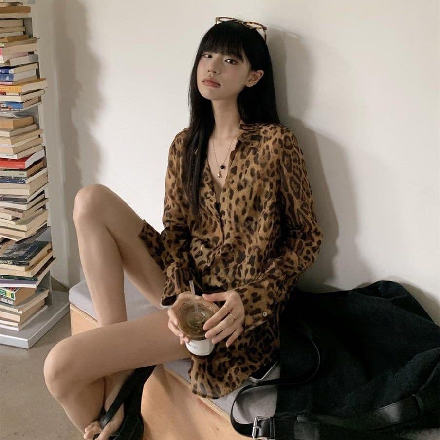 경관 그림 정가 쉬폰 항구 바람 고급 센스 레오파드 무늬 쉬폰 여성 셔츠 가을 마이크로 ~을 통해 얇은 스타일 루즈핏 카디건 코트 이미지 4