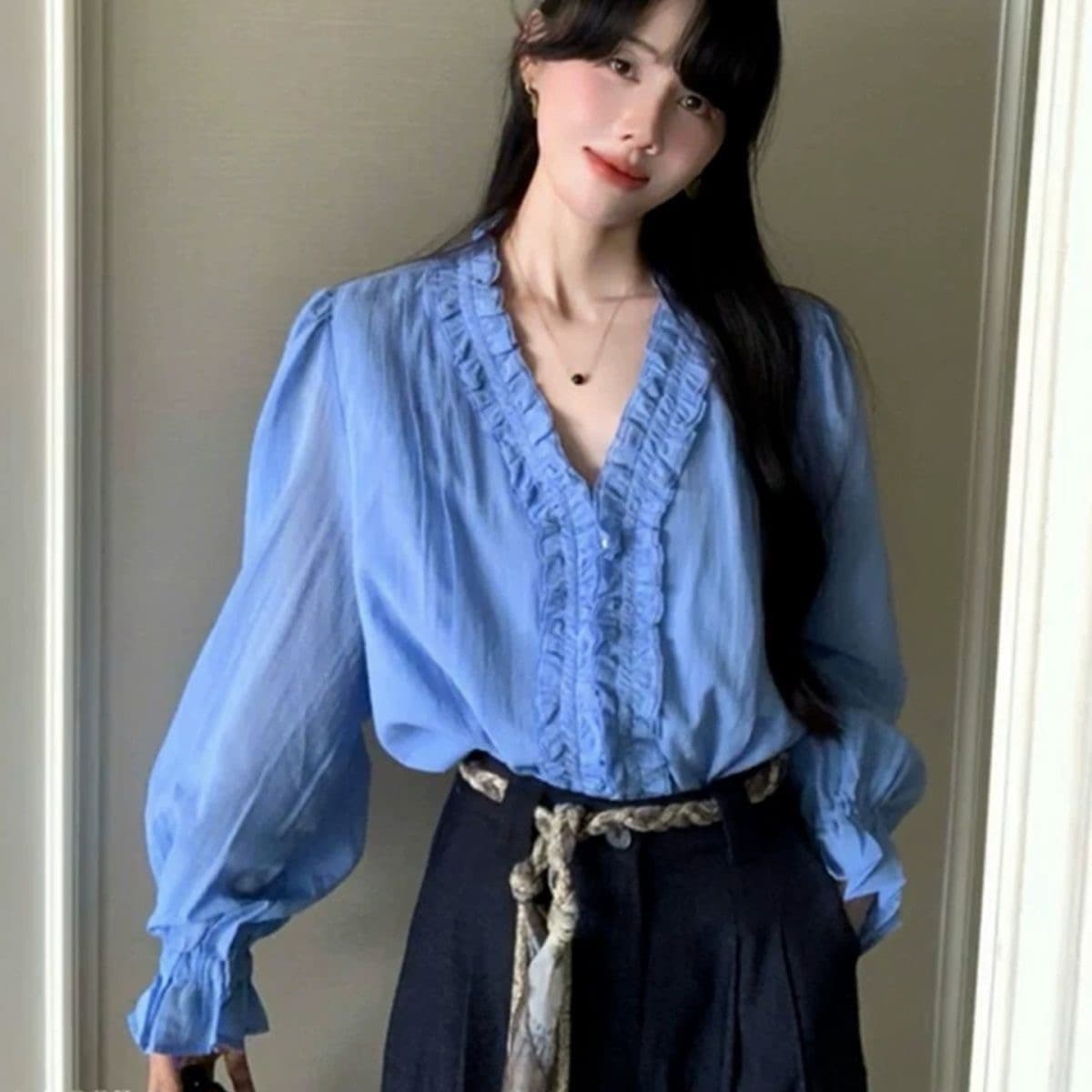 프랑스식 사소한 파란색 프릴 긴팔 여성 셔츠 가을 새로운 고급 센스 루즈핏 슬림해 보이는 나팔 소매 맨위 이미지 4