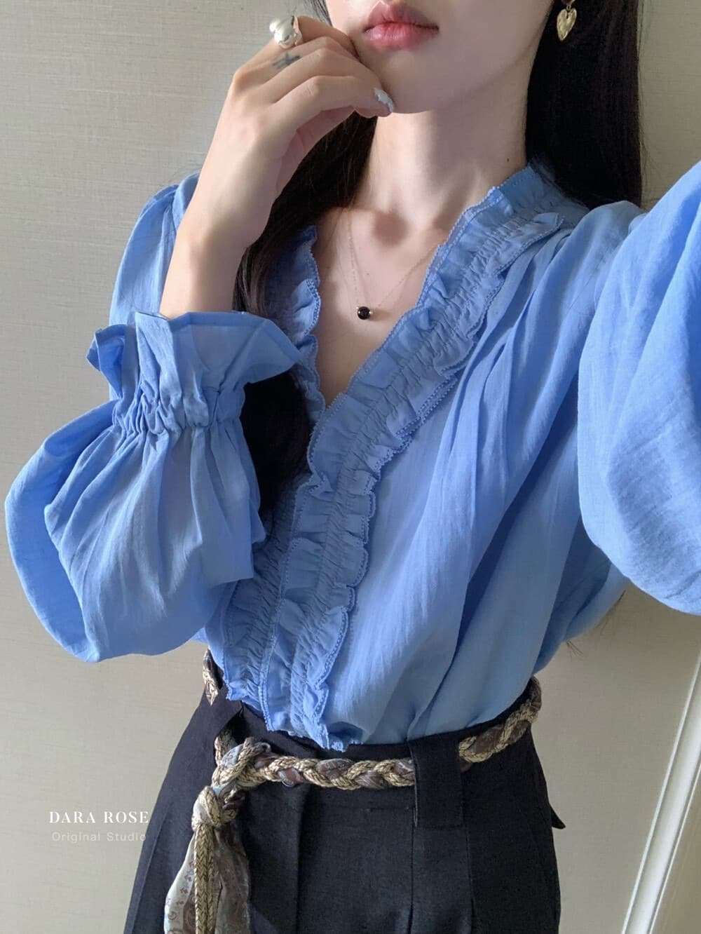 프랑스식 사소한 파란색 프릴 긴팔 여성 셔츠 가을 새로운 고급 센스 루즈핏 슬림해 보이는 나팔 소매 맨위 상세 이미지 6