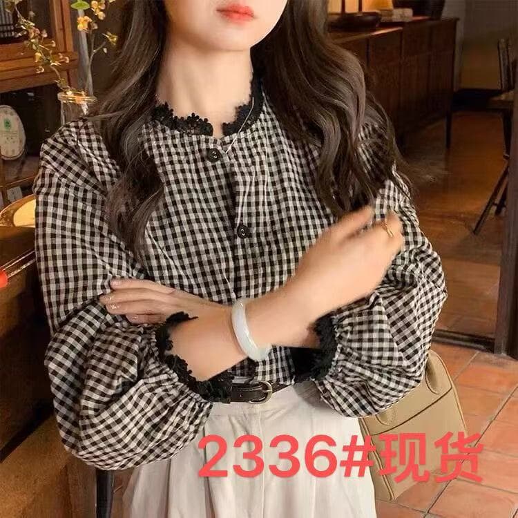 프랑스식 레트로 격자 무늬 셔츠 디자인 레이스 조각 2026 연령 감소 새로운 긴팔 다용도 루즈핏 맨위