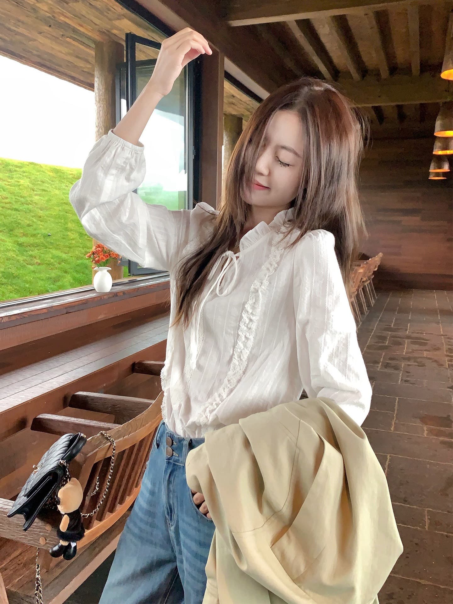 경관 그림 한 부서 화이트 레이스 칼라 긴팔 여성 셔츠 여름 슈퍼 잘 생긴 디자인 센스 루즈핏 셔츠 맨위 상세 이미지 4
