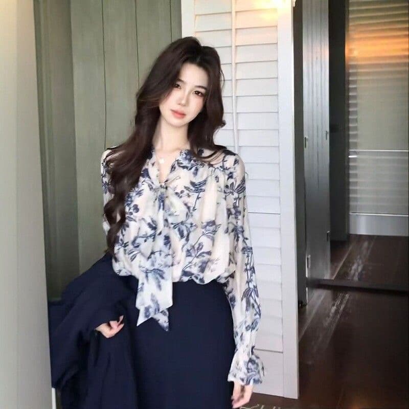 프랑스식 V넥 수묵화 프린트 리본 긴팔 여성 셔츠 여름 부드러운 바람 루즈핏 슬림해 보이는 아름다운 품격 맨위 이미지 2