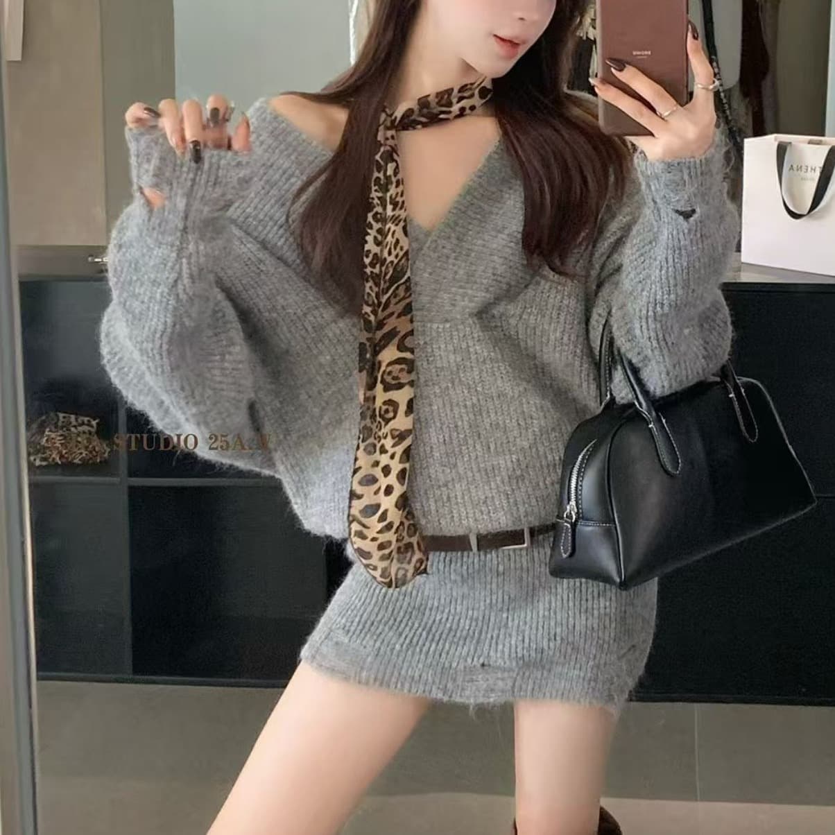 핫걸 레오파드 무늬 섹시함 빅 브이 넥 찢어진 부분 디자인 센스 다용도 캐주얼 니트 드레스 경기 스카프 여성 가을 상세 이미지 4