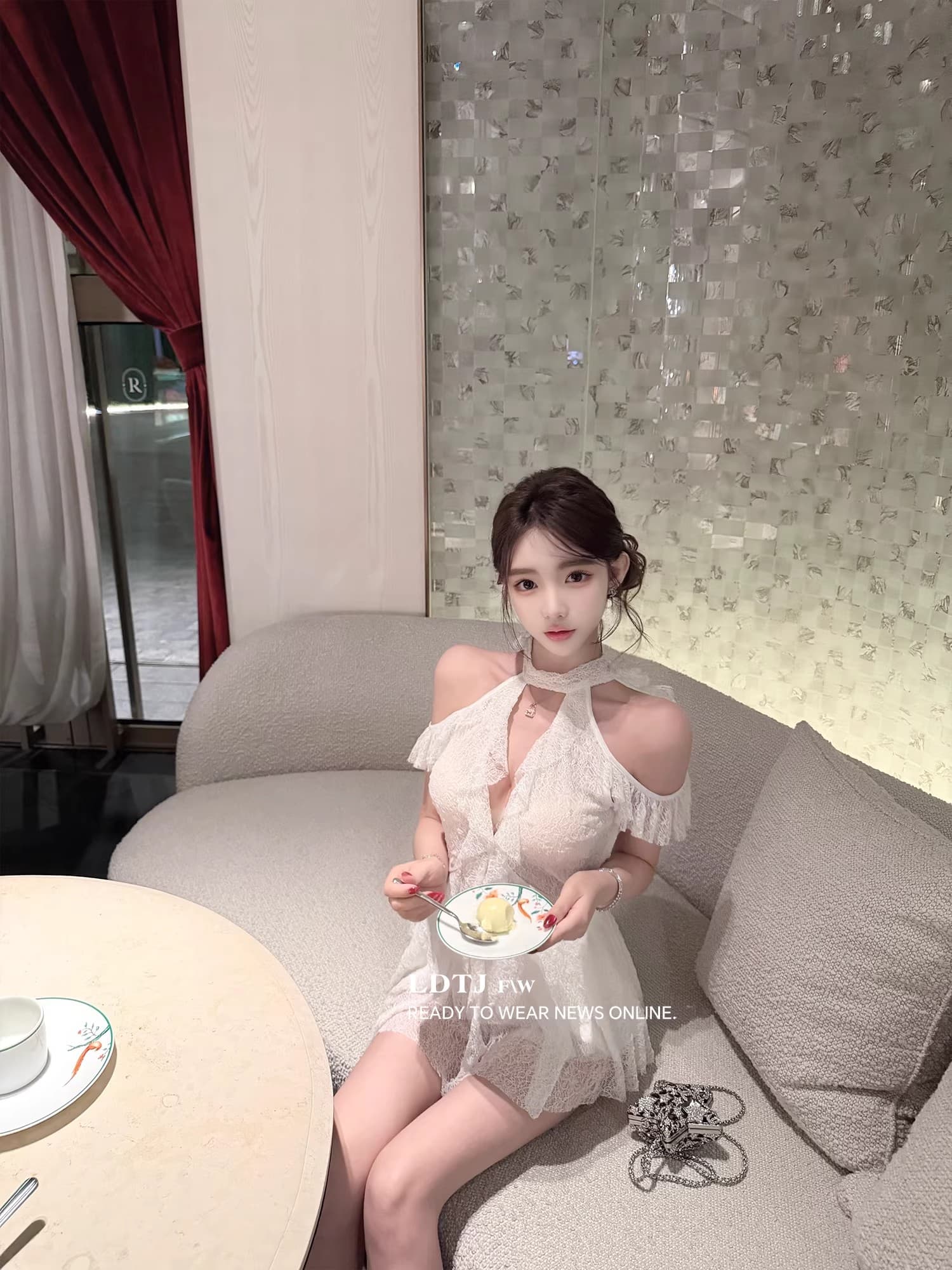 하얀 배 남자 슈퍼 무거운 작업 프랑스식 프릴 레이스 레이스업 행침 목 화이트 요정 가스 여성 드레스 상세 이미지 7