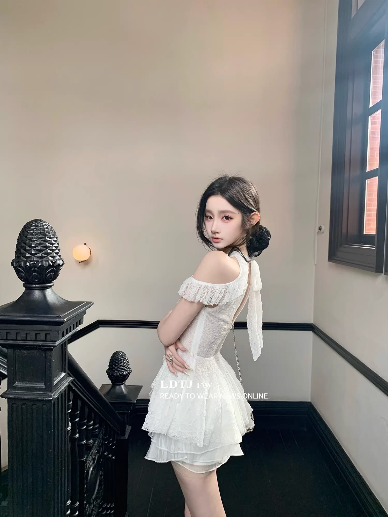 하얀 배 남자 슈퍼 무거운 작업 프랑스식 프릴 레이스 레이스업 행침 목 화이트 요정 가스 여성 드레스 상세 이미지 17