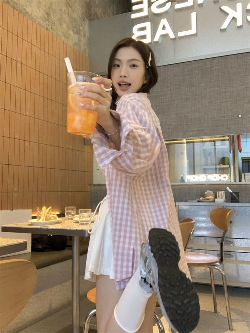 2026 봄 가을 새로운 레트로 디스플레이 화이트 체크무늬 루즈핏 느긋한 다용도 긴팔 셔츠 체크무늬 재킷 맨위 이미지 4