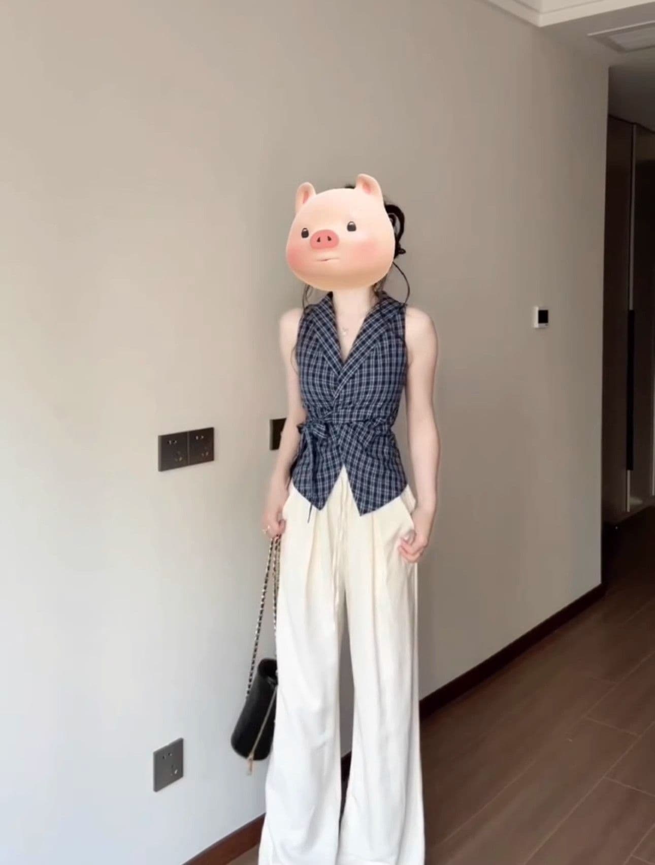 프랑스식 V넥 나비 매듭 스트랩 파란색 격자 무늬 셔츠 조끼 여성 여름 핫걸 외출용 몸매 가꾸기 민소매 맨위 상세 이미지 6