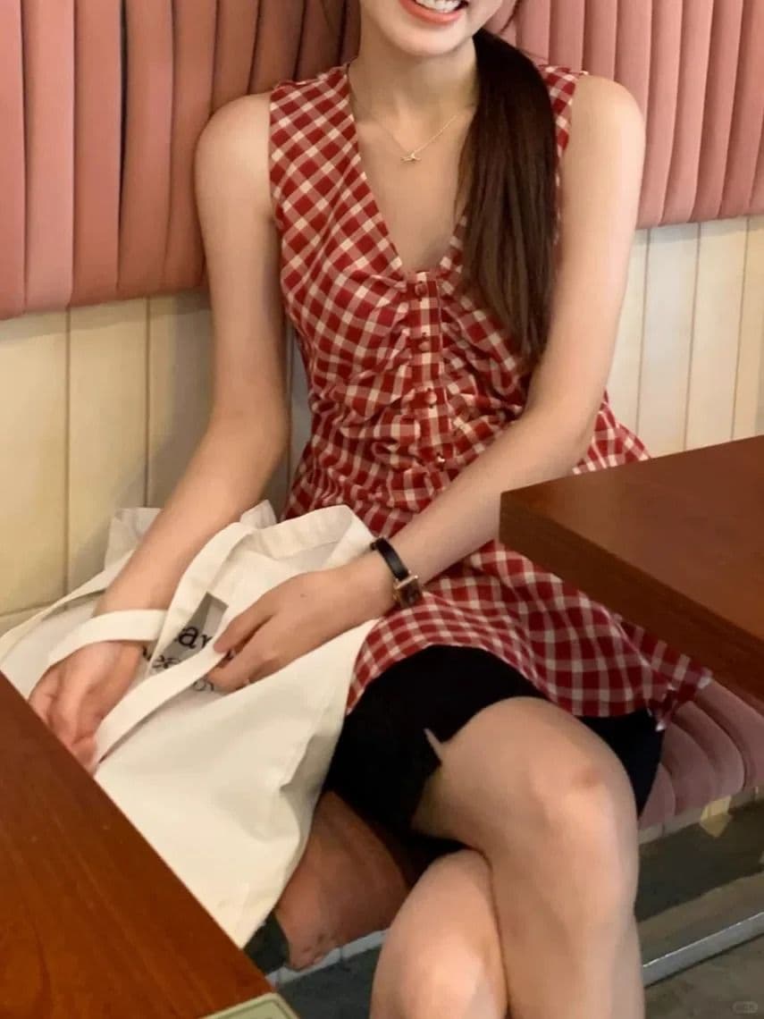 한 부서 주름 체크무늬 여성 셔츠 여름 드레스 프릴 작은 키 민소매 작은 셔츠 인형 셔츠 체크무늬 V넥 맨위 상세 이미지 4