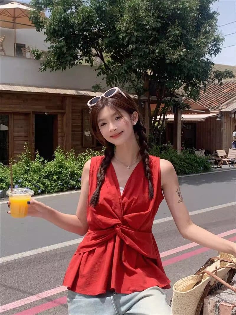 디자인 센스 비틀림 V넥 조끼 여성 2026 여름 새로운 휴가 바람 작은 대중 몸매 가꾸기 Chic 민소매 맨위 상세 이미지 11