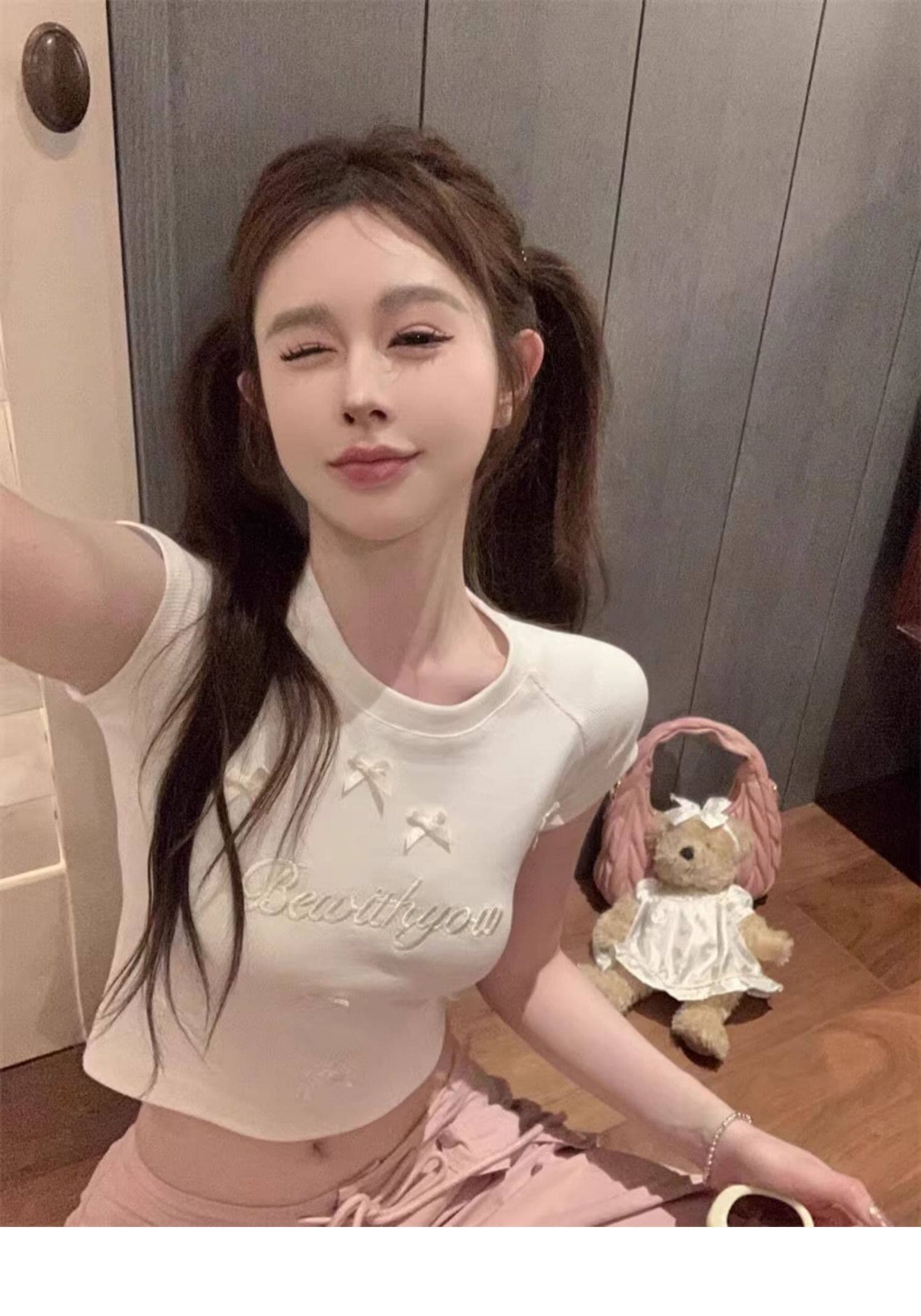 원본 주간 고양이 품질 디자인 센스 나비 매듭 자수 반팔 긍정적 인 어깨 티셔츠 쇼트 스타일 맨위 상세 이미지 3