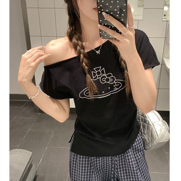 아메리칸 핫걸 검정색 만화 kitty 고양이 비스듬한 어깨 반팔 티셔츠 여성 여름 몸매 가꾸기 슬림해 보이는 쇼트 스타일 오프숄더 맨위 이미지 2