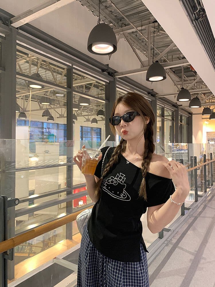아메리칸 핫걸 검정색 만화 kitty 고양이 비스듬한 어깨 반팔 티셔츠 여성 여름 몸매 가꾸기 슬림해 보이는 쇼트 스타일 오프숄더 맨위 상세 이미지 7
