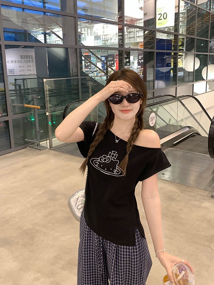 아메리칸 핫걸 검정색 만화 kitty 고양이 비스듬한 어깨 반팔 티셔츠 여성 여름 몸매 가꾸기 슬림해 보이는 쇼트 스타일 오프숄더 맨위 상세 이미지 8