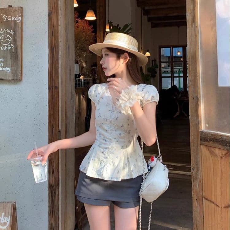 프랑스식 차 휴식 레이스 레이스 V넥 반팔 여성 셔츠 여름 달콤한 스타일 자수 꽃무늬 꼬집기 허리 슬림해 보이는 맨위 이미지 3