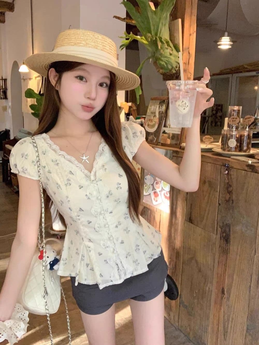 프랑스식 차 휴식 레이스 레이스 V넥 반팔 여성 셔츠 여름 달콤한 스타일 자수 꽃무늬 꼬집기 허리 슬림해 보이는 맨위 상세 이미지 2