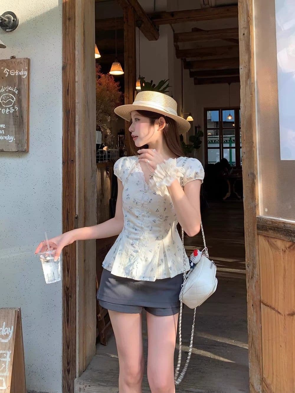 프랑스식 차 휴식 레이스 레이스 V넥 반팔 여성 셔츠 여름 달콤한 스타일 자수 꽃무늬 꼬집기 허리 슬림해 보이는 맨위 상세 이미지 5