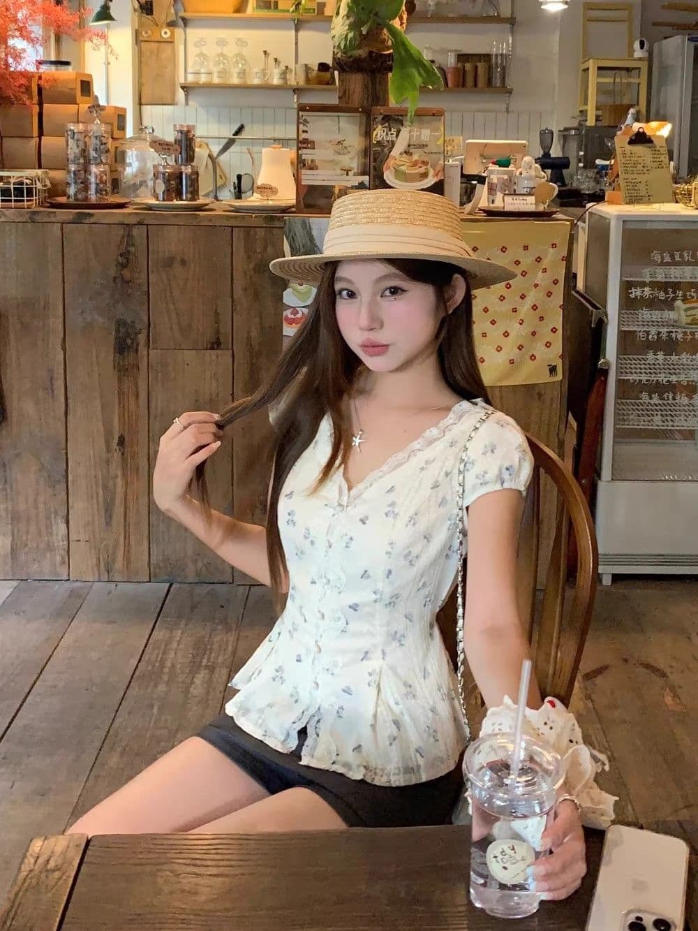 프랑스식 차 휴식 레이스 레이스 V넥 반팔 여성 셔츠 여름 달콤한 스타일 자수 꽃무늬 꼬집기 허리 슬림해 보이는 맨위 상세 이미지 10