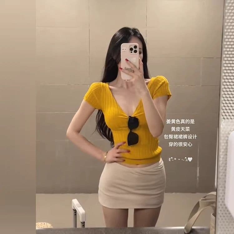 황색 구덩이 기사 V넥 니트 반팔 티셔츠 여성 여름 순수한 욕망 몸매 가꾸기 슬림해 보이는 작은 키 도파민 한 첨부 된 의류 이미지 4