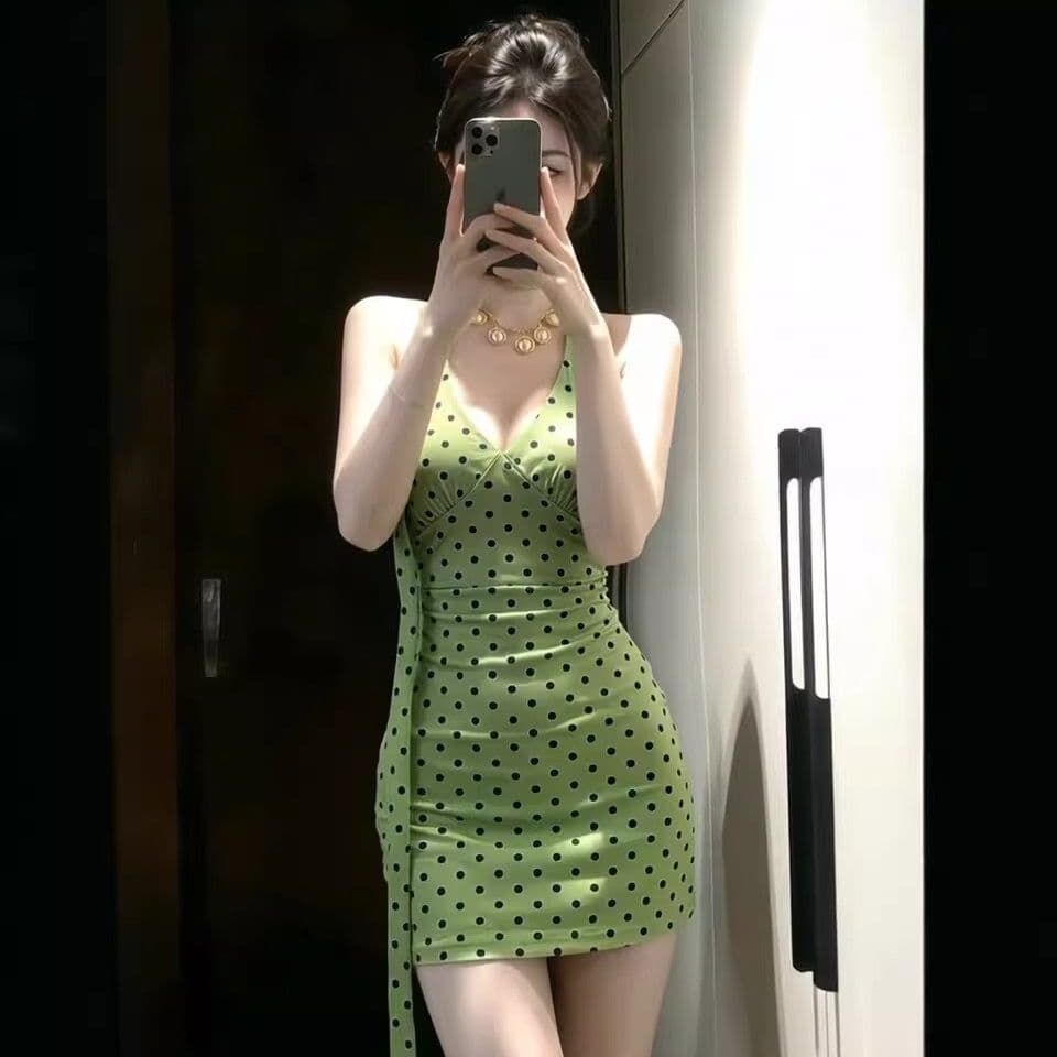 폴리 에스터 인터넷 원단 네리 레트로 리본 도트 무늬 여성 드레스 여름 녹색 V넥 슬립 허리 수축 타이트 스커트 미니 스커트 이미지 2